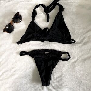 Black bikini